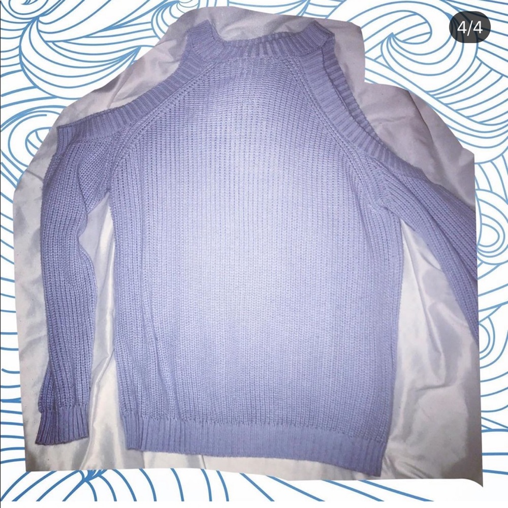 Baby blue sweater🦋